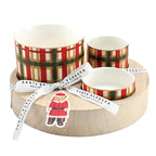 Trio de tazones de cerámica con base de madera, cuadro escocés beige